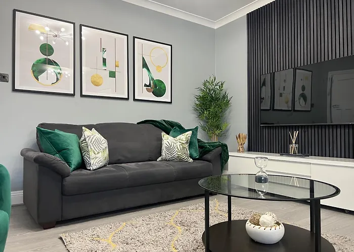 Luxury Home In Greater London - Rainham