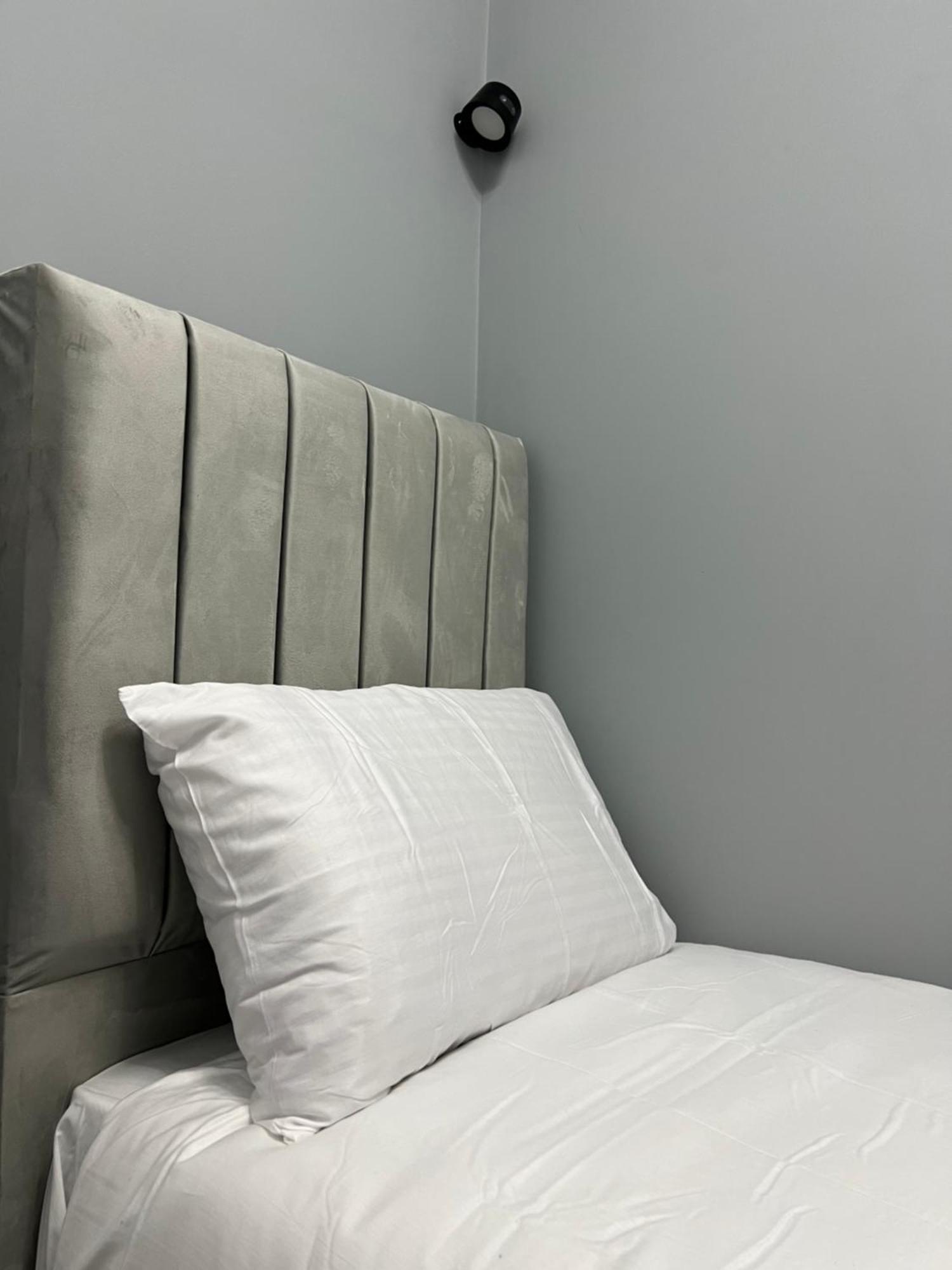 Luxury In Greater London - Rainham