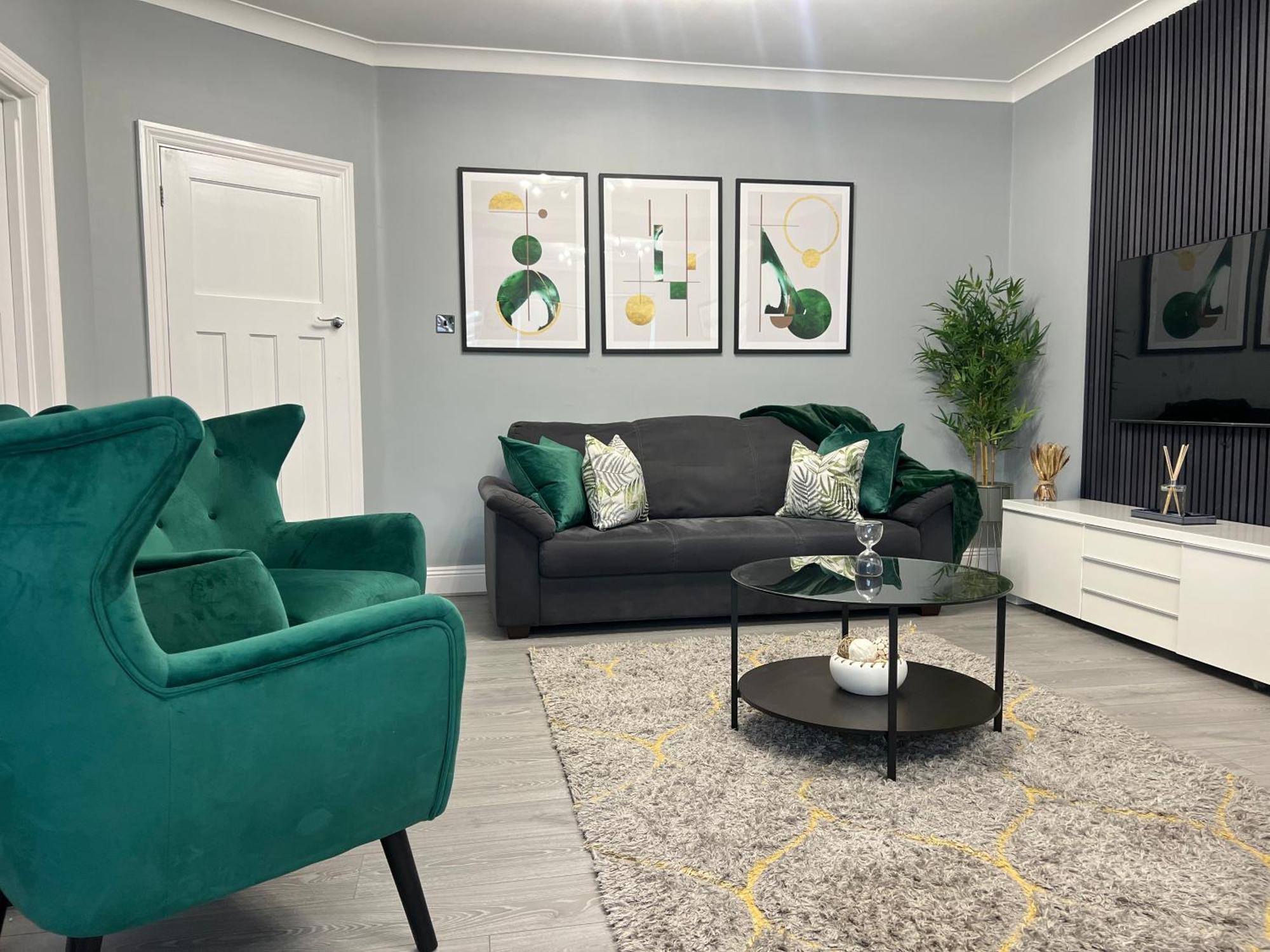 Luxury In Greater London - Rainham *